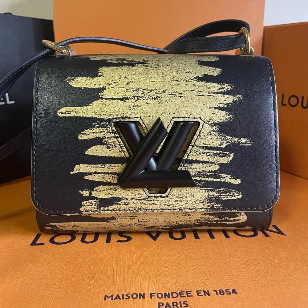 🚫Louis Vuitton Twist PM Gold/Black Limited Edition🚫